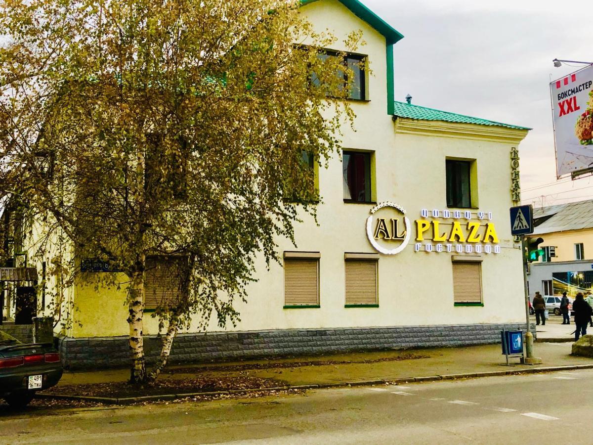 Alplaza Hotel Ustʼ-Kamenogorsk Eksteriør billede